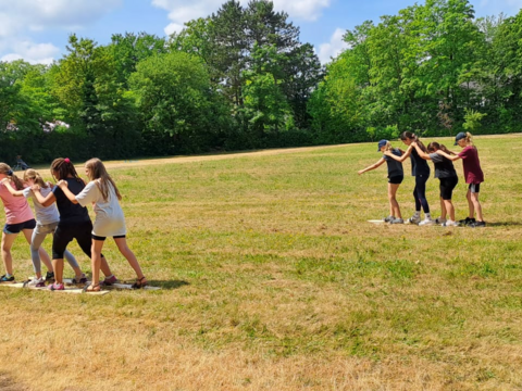 Alle Schüler, die im Basketball Kreismeister geworden sind und deren Coaches.