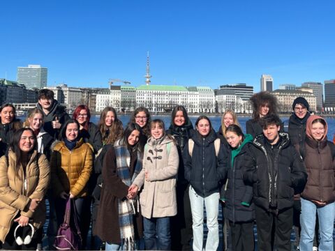 Die Teilnehmer:innen der Musicalfahrt nach Hamburg