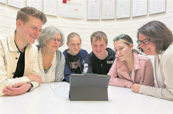 „ChatGPT“ ist ein Dauerthema, auch an den Waltroper Schulen. Kinder sind oft informierter als ihre Eltern. Lehrer und Schüler sprechen über Vor- und Nachteile.