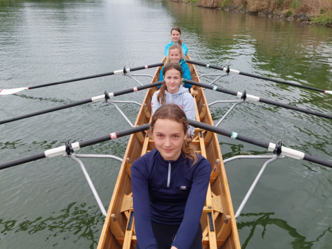 Diese Schüler:innen haben heute ihr DELF Zertifikat erhalten. Herzlichen Glückwunsch
