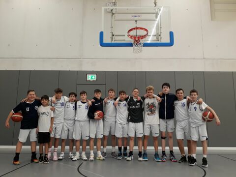 Die Spieler der THG-Basketballmannschaft der Wettkampfklasse 2