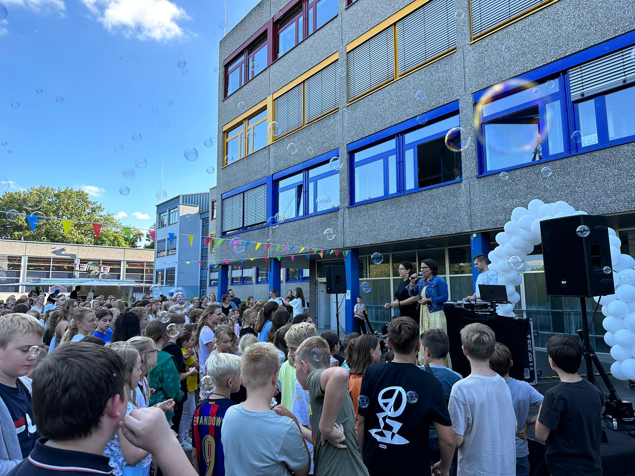 THG Reloaded Party - SchülerInnen beim Tanzen